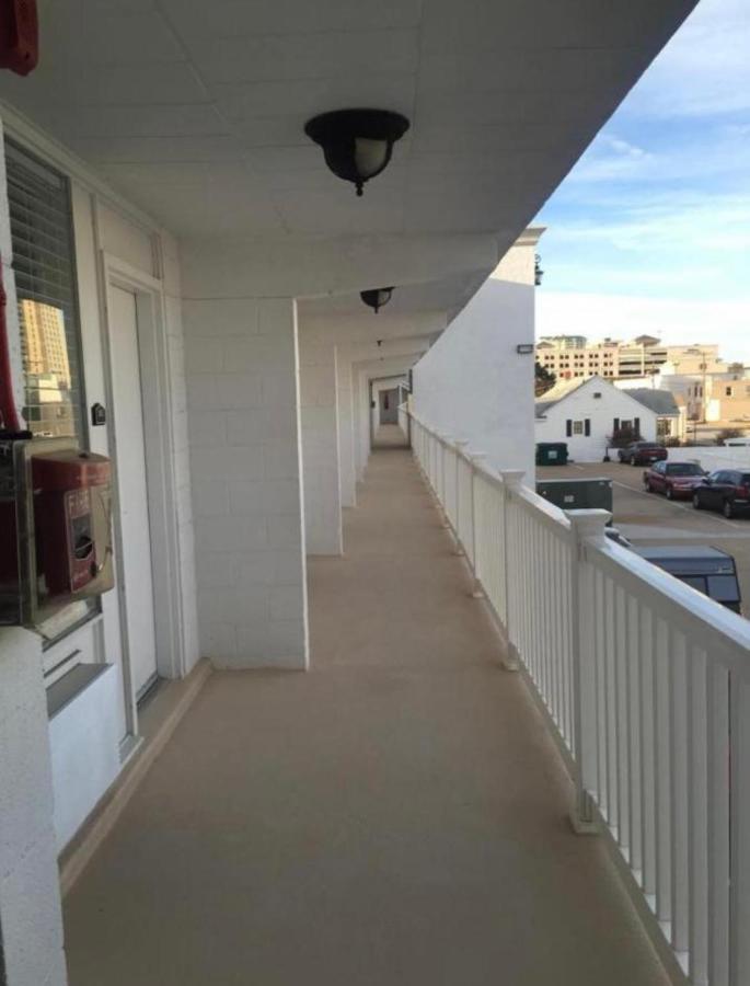 Oceans 2700 Hotel Virginia Beach Exterior foto